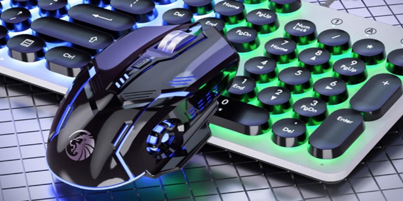 minimalist keyboard and mouse