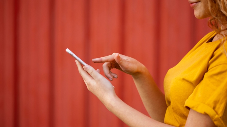 How to Find a Person's Name by Mobile Number (7 Easy Ways)