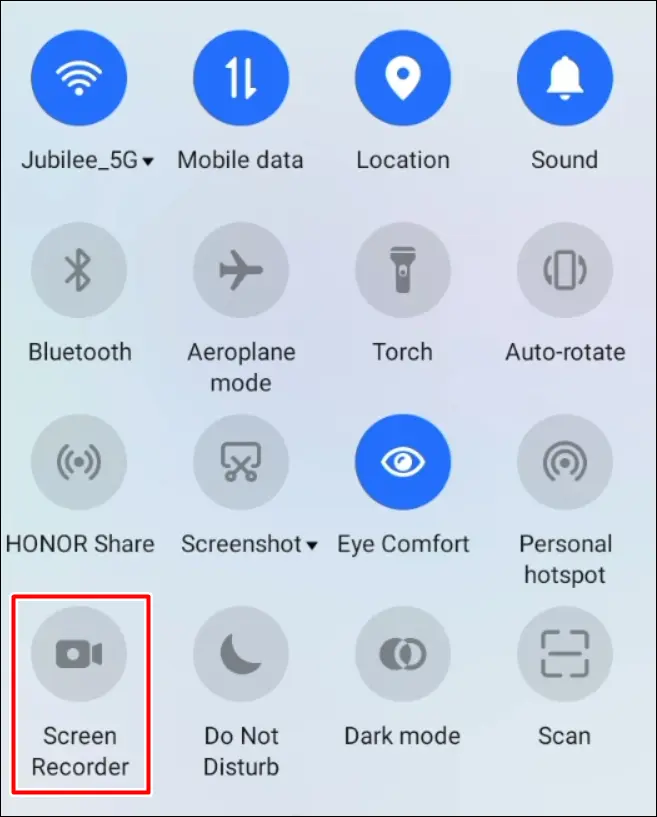 Steps to Take Snapchat Screenshot Without Them Knowing: Use Your Phone
