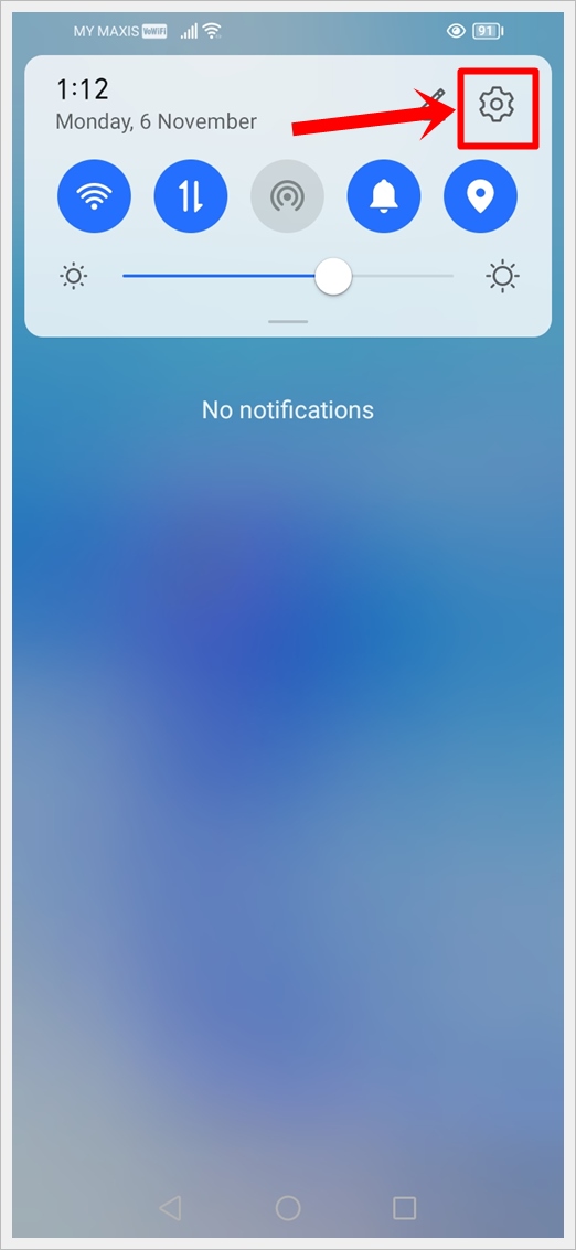 This image shows the Gear Icon on an Android phone being highlighted.