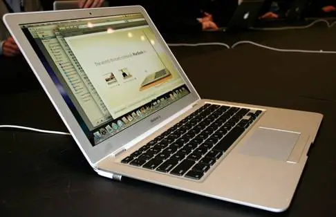 top gadgets 2011: Apple Macbook Air