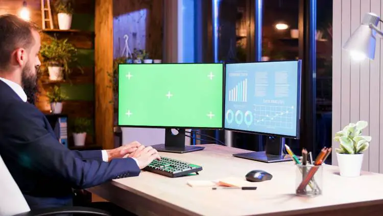 How to Setup Dual Monitors: A Second Monitor – When One’s Not Enough!