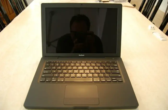 laptop with glossy screen