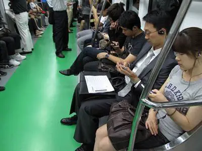 people playing online games on mobiles