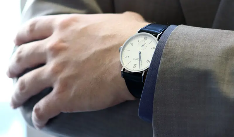 reasons wearing wrist watch