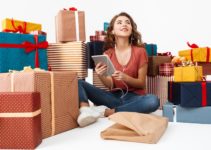 10 Best Thoughtful Tech Gifts and Gadgets for Women [2024]