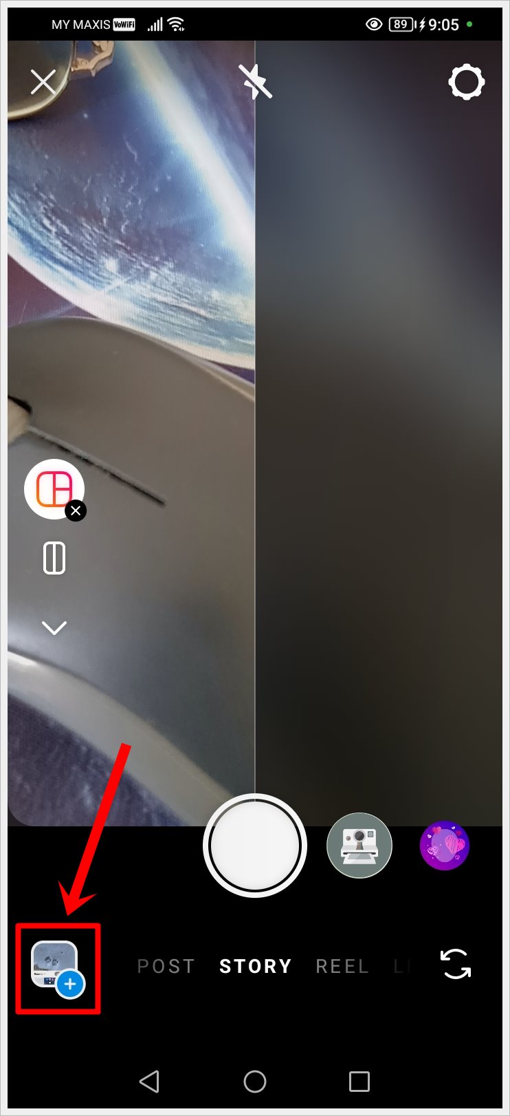 This image shows a screenshot of an Instagram's viewfinder page on an Android phone. The 2 side-by-side photos layout has been set and the 'Gallery' icon in the bottom-left is highlighted.