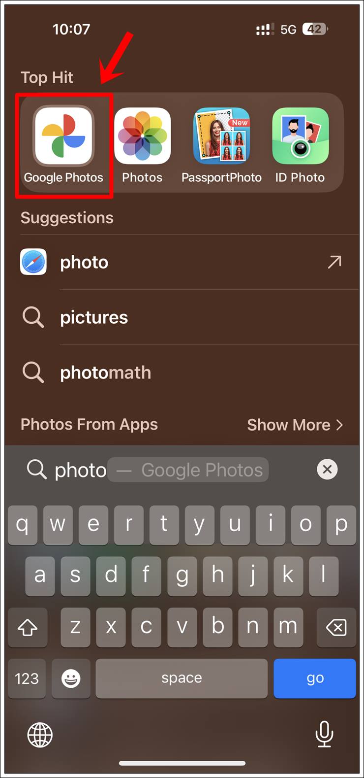This image shows a screenshot of an iPhone with the Google Photos app icon highlighted.